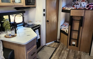 Delivery and Set-Up!LOADED 2023 Cherokee Bunkhouse