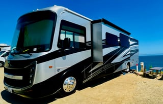 Meet Rosanna - The Cozy Family Friendly Entegra 34