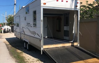 Cool Forest River 27' spacious and light