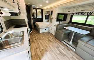 Book NOW ! 2022 Top-rated Luxury Vanilla Redhawk