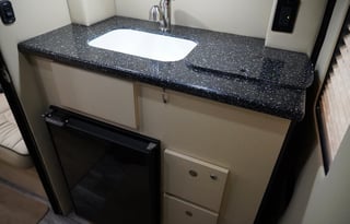 LUXURY 10 passengers VAN w TV, Kitchenette, Toilet