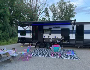 Forest River RV Cherokee Grey Wolf 27DBH