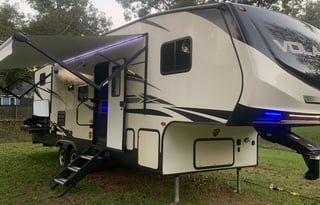 2020 CrossRoads RV Volante 270BH