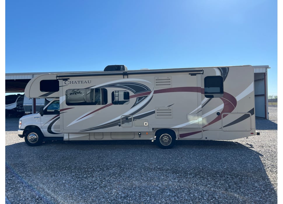 Class C Motor Home rentals in Yukon