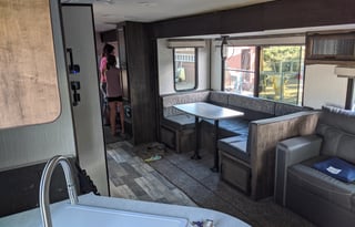 Family and Pet friendly mobile bunkhouse Mansion!