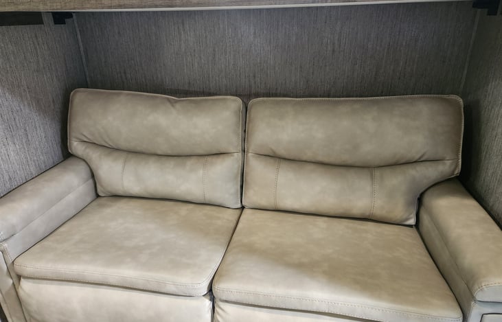 Rear bunk sitting area