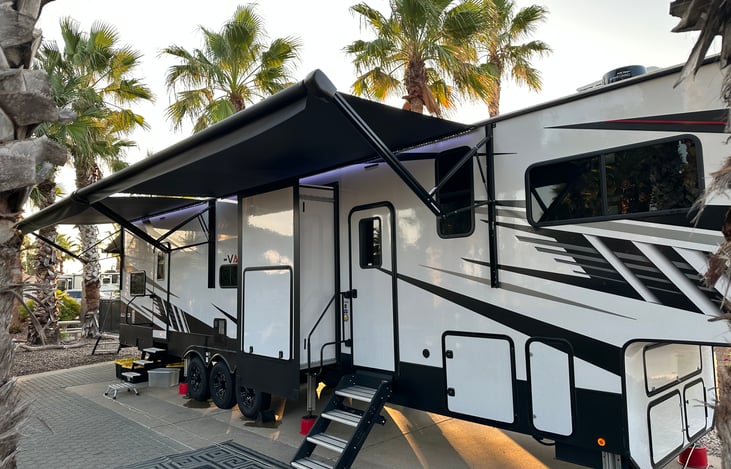 Outside show both entrances