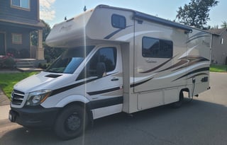 Sleek Coachmen Prizm Drives Like a Van!