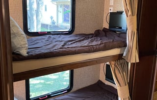 2016 Coachmen RV Mirada 35BH, Family adventure awaits!