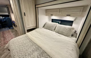 Clean&Comfortable 2023 Forest River Sunseeker LE