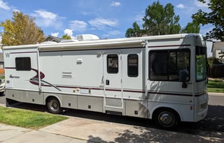 Lady Sol, Spacious Remodeled Winnebago