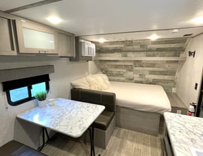 Dutchmen RV Coleman 17B