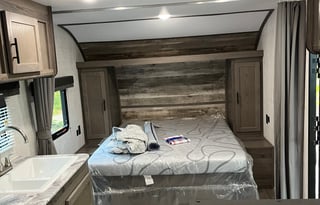 2022 Gulf Stream RV Friendship 248bhtt