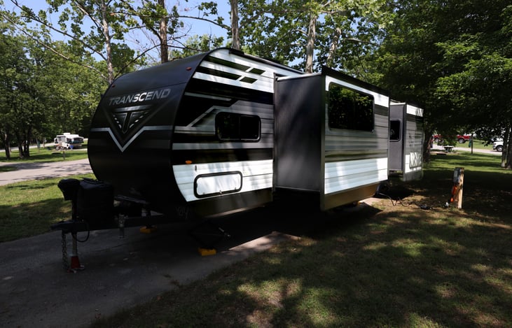 Experience "Faith" with our 2022 Grand Design Transcend Xplor 251BH located near Table Rock Lake near Branson Missouri and Lake Of The Ozarks. Thank you from us at Stone Mountain RV & Camper Rentals!