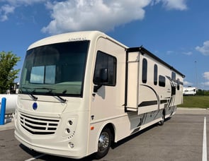 Holiday Rambler Admiral 34J