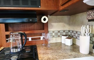 2011 Thor Motor Coach - Hurricane 32D
