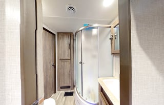 2022 CrossRoads Zinger 333D Travel Trailer
