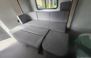 HAPPY CAMPER  2020 NOBO New Bed/Newly Upholstered