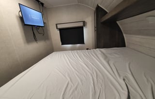 Lala's cozy bunkhouse 2020 Wildwood X-Lite 24'