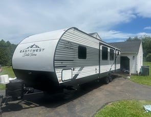 EAST TO WEST Della Terra 312BH