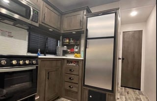 Luxury Sandstorm Toy Hauler | Sleeps 6+ | Delivery