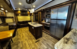 Central Coast classy, comfy camping !