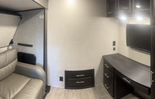 Family Camper:Sleeps 8/2Bed Rm/3Beds & Delivered