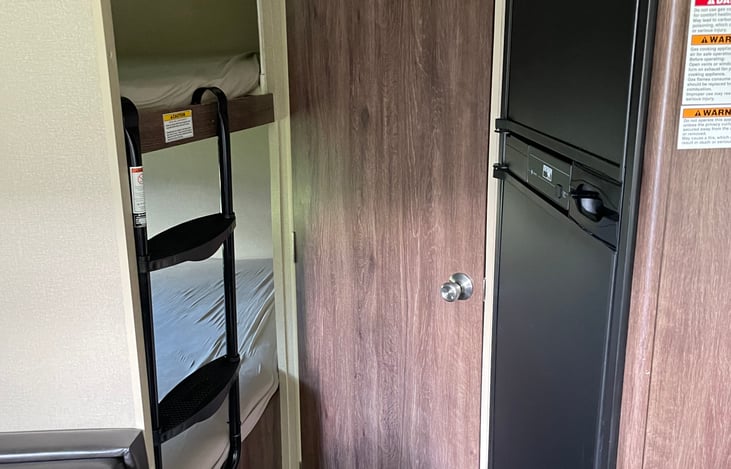 Double bunk beds sleeps up to 4 with 2 in each bed