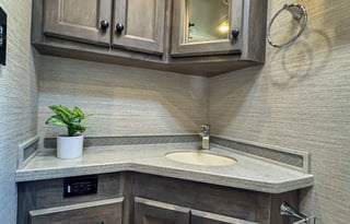 Tiffin Allegro Bay Super C