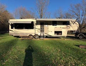 Grand Design Solitude 377MBS