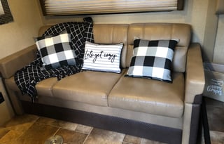 Memory Builder 2017 Thor Motor Coach Vegas 25.2