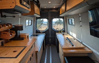 ROVENN - Mercedes Winnebago Adventure Wagon++ 70SE