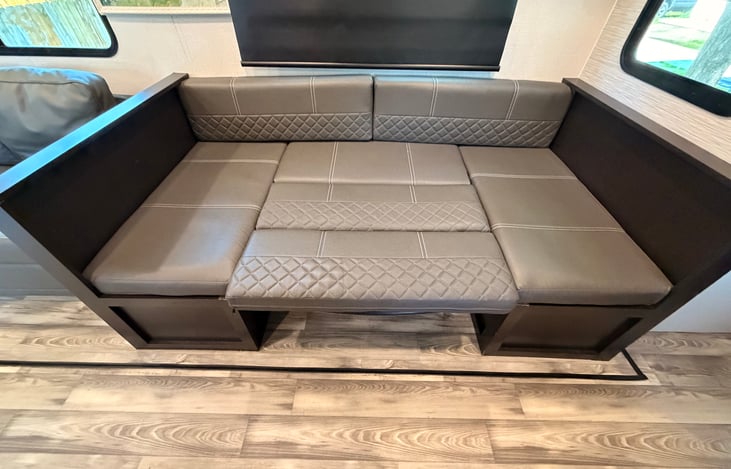 Dinette bed