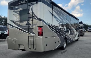 2022 Thor Motor Coach Miramar 37.1