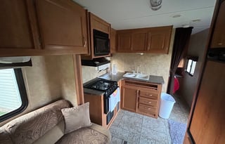 Jay Jay’s Escape – Comfort & Adventure for All!