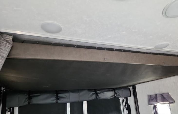 Electric Queen Bunk Bed