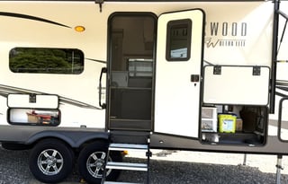 Forest River Rockwood Ultra Lite 2622RK