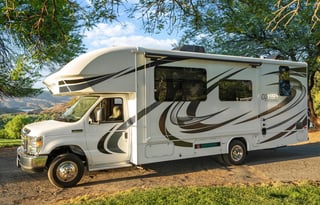 28ft Adventure Rig WITH Outdoor Kitchen & E-Bikes