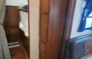 Family Friendly 2015 Keystone RV Bullet 287QBS