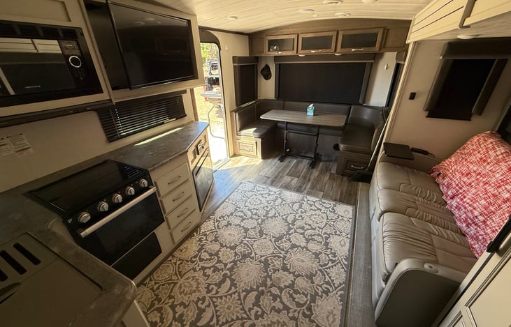 Kitchen Table can be turned into a sleeping area and 2nd bed