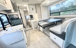 26 *NEW* 2023 Prism Mercedes Luxury Rv - Sleeps 6