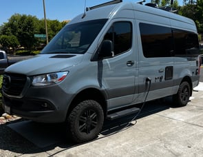 Thor Motor Coach Sanctuary 19L