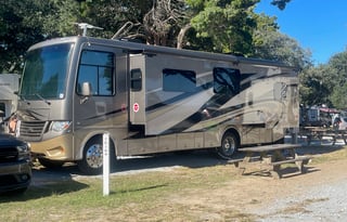 Beautiful Bay Star - Huge Floor Plan!