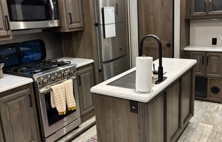 Stocked 5th Wheel | King Bed & Generator Included