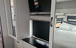 2025 Jayco North Point HAL 2640