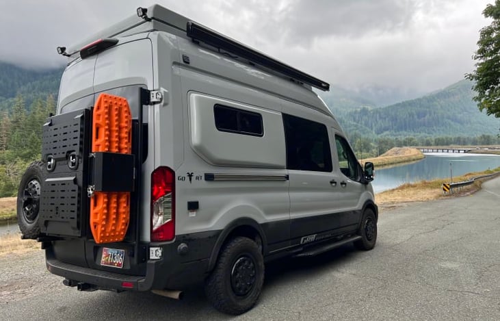 Whether you’re chasing sunsets, exploring national parks, or simply parked under the stars, this fully equipped adventure van makes every moment unforgettable—with comfort, convenience, and freedom bu