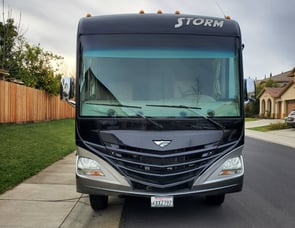 Fleetwood RV Storm 28F