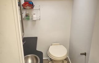 Easy RV for a Road Trip w/ Dogs