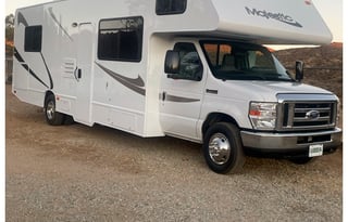 2019 Thor 30 footer – Sleeps 7 – Free Delivery SCV