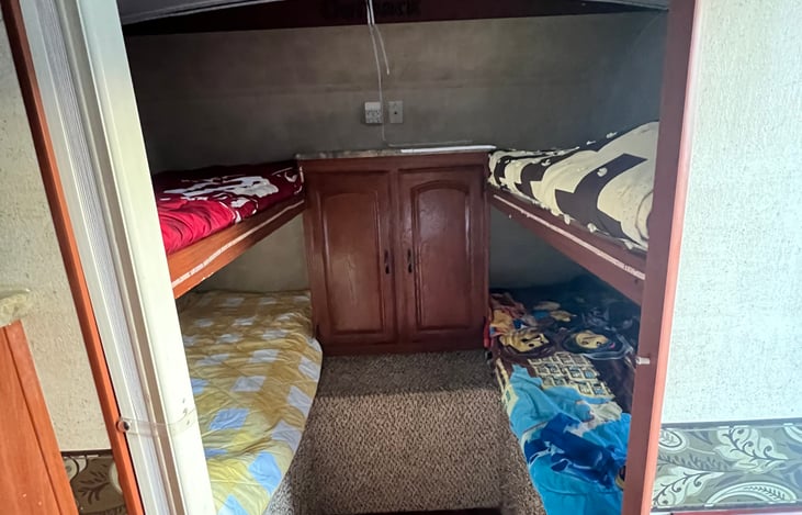 Bunk room w/4 bunk beds